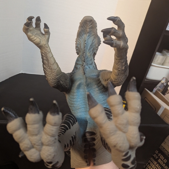 1998 Toho Blue GODZILLA Full Body Rubber Hand Puppet Resaurus 21 Inches Long - Picture 3 of 12